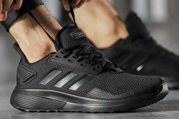 Adidas Basket Homme - B96578 - Noir